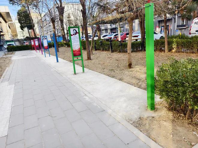 社区便民晾衣杆让居民省心省力→凯发体育赞助晾晒有去处顺义这(图5)