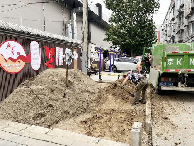 社区便民晾衣杆让居民省心省力→凯发体育赞助晾晒有去处顺义这(图6)