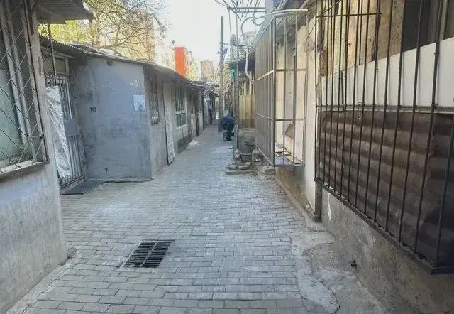 乱建居民想提升小区环境的愿望实现了k8凯发网站拆除700平方米私搭(图2)