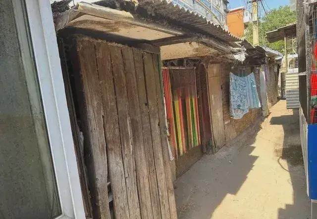 乱建居民想提升小区环境的愿望实现了k8凯发网站拆除700平方米私搭(图7)