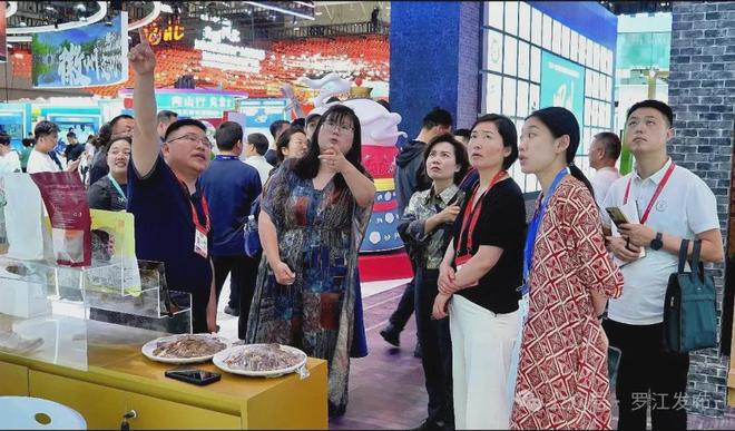 堆文创亮相深圳文博会！火爆！罗江非遗、三星(图5)